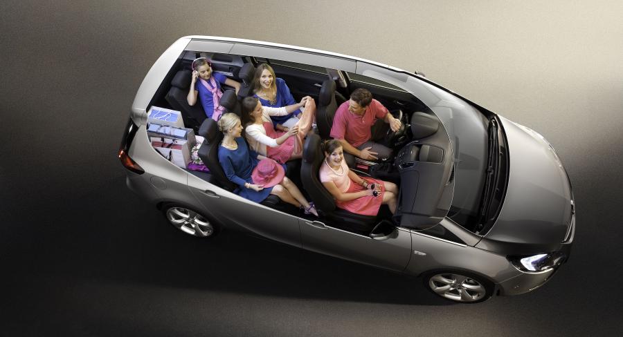 Opel Zafira Tourer 2011 года  (фото 23 из 67)